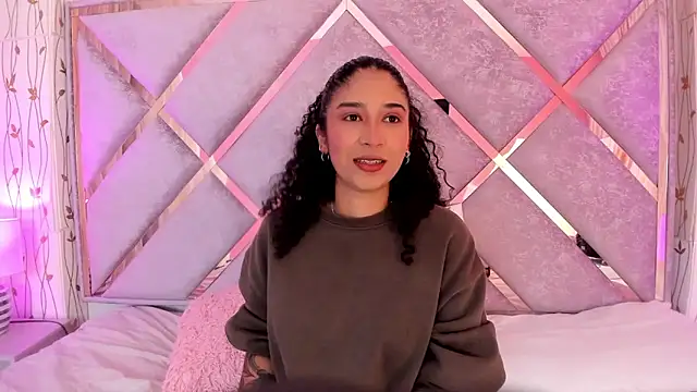 Snapshot of _lanna_jhonson_ chatting on 01-13-25, 01:02 lanna jhonson online show from 01-13-25, 01:02