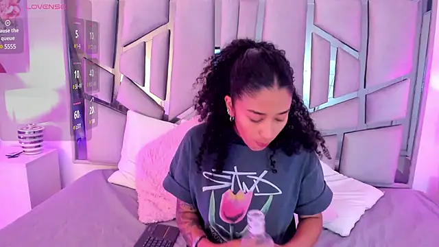 Snapshot of _lanna_jhonson_ chatting on 01-17-25, 11:17 lanna jhonson online show from 01-17-25, 11:17