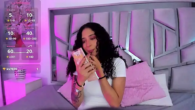 Snapshot of _lanna_jhonson_ chatting on 02-07-25, 11:34 lanna jhonson online show from 02-07-25, 11:34