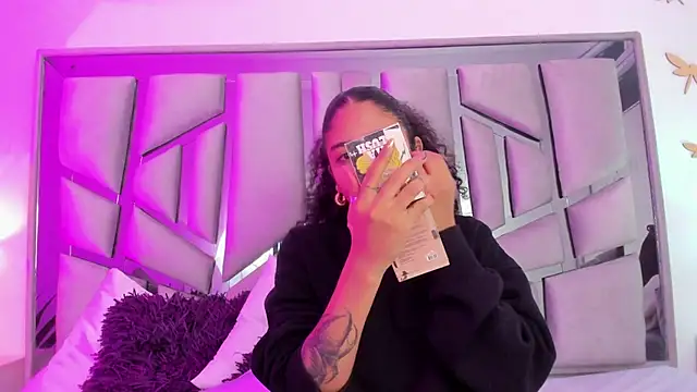 Snapshot of _lanna_jhonson_ chatting on 03-21-25, 11:12 lanna jhonson online show from 03-21-25, 11:12