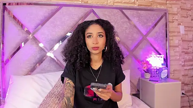 Snapshot of _lanna_jhonson_ chatting on 09-14-25, 02:33 lanna jhonson online show from 09-14-25, 02:33