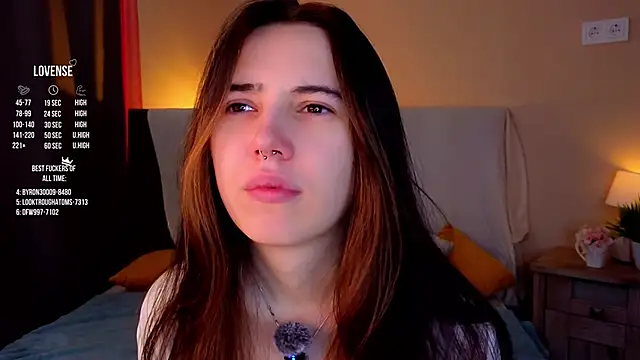 GillianDowdey online show from 09-19-25, 02:02