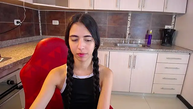 Snapshot of anna_alvarez chatting on 03-18-25, 10:36 anna alvarez online show from 03-18-25, 10:36