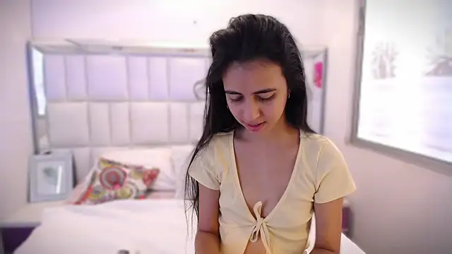 Snapshot of anna_alvarez chatting on 09-13-25, 12:05 anna alvarez online show from 09-13-25, 12:05