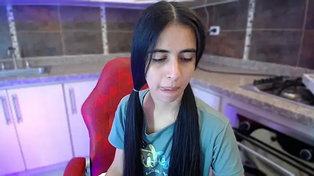 Snapshot of anna_alvarez chatting on 09-21-25, 11:56 anna alvarez online show from 09-21-25, 11:56