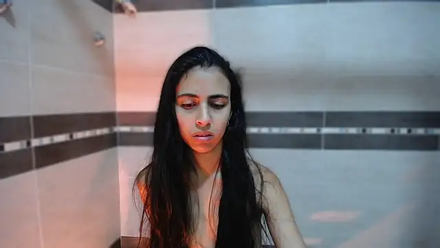 Snapshot of anna_alvarez chatting on 10-28-25, 01:25 anna alvarez online show from 10-28-25, 01:25