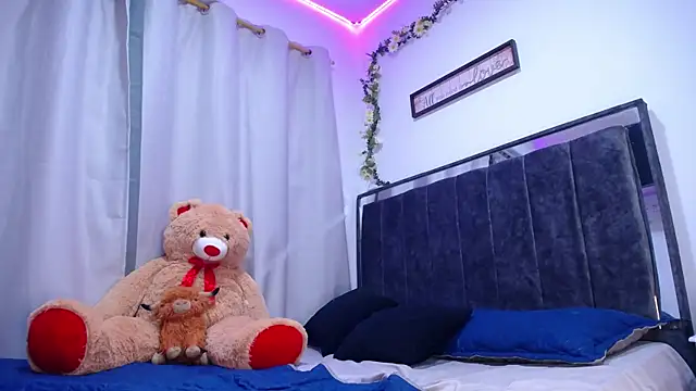 anna alvarez online show from 06-11-26, 01:09