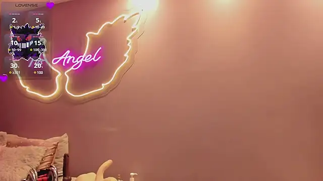 Snapshot of Ninna_monroe_ chatting on 02-15-25, 04:12 Ninna monroe online show from 02-15-25, 04:12