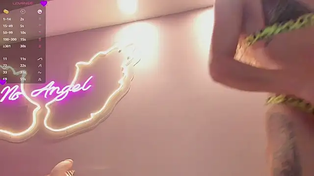 Snapshot of Ninna_monroe_ chatting on 02-22-25, 10:51 Ninna monroe online show from 02-22-25, 10:51