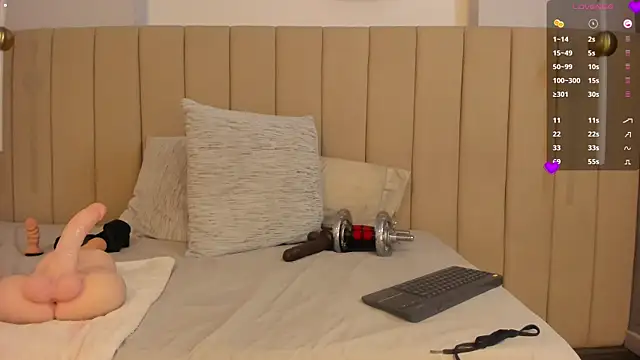 Snapshot of Ninna_monroe_ chatting on 03-10-25, 10:37 Ninna monroe online show from 03-10-25, 10:37