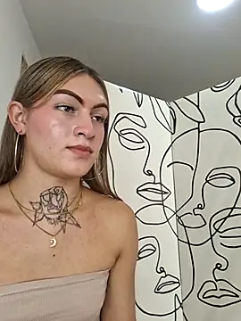 Lizz Luna online show from 01-24-25, 07:18