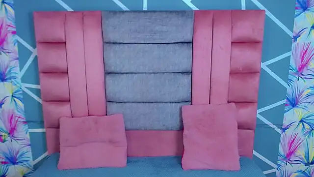 Snapshot of MichellMejia chatting on 12-03-24, 11:44 MichellMejia online show from 12-03-24, 11:44