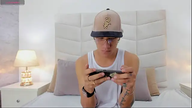 Buda and Cataleya  online show from 03-22-25, 02:03