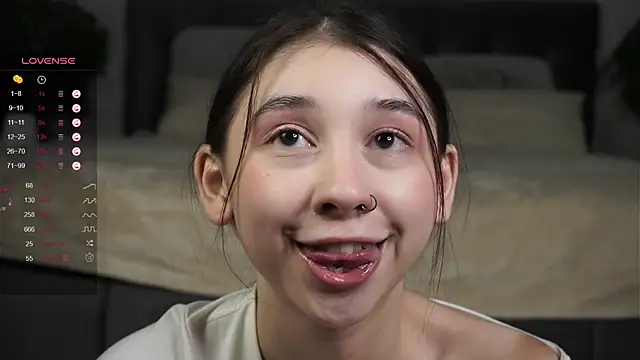 Snapshot of AislyEmbury chatting on 01-31-25, 10:10 AislyEmbury online show from 01-31-25, 10:10