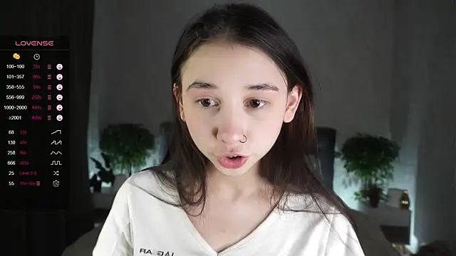 Snapshot of AislyEmbury chatting on 02-01-25, 01:12 AislyEmbury online show from 02-01-25, 01:12