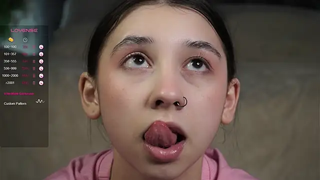 Snapshot of AislyEmbury chatting on 02-02-25, 01:34 AislyEmbury online show from 02-02-25, 01:34