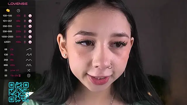 Snapshot of AislyEmbury chatting on 10-14-25, 05:52 AislyEmbury online show from 10-14-25, 05:52