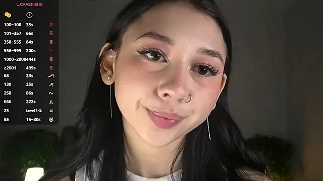 Snapshot of AislyEmbury chatting on 10-15-25, 05:40 AislyEmbury online show from 10-15-25, 05:40