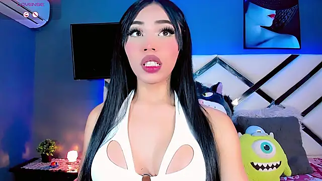 Snapshot of Valery_Sophiia chatting on 10-22-25, 12:00 Valery Sophiia online show from 10-22-25, 12:00