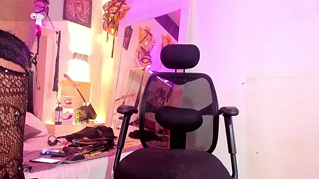 corwindallas24cm online show from 02-05-26, 12:48