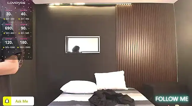 Aaron Jassell1 online show from 02-19-25, 09:47