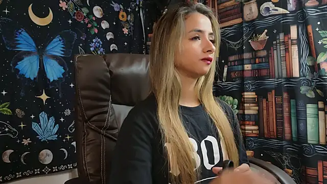 Snapshot of julietta___jackson chatting on 12-07-24, 03:30 julietta   jackson online show from 12-07-24, 03:30