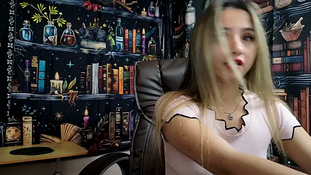 Snapshot of julietta___jackson chatting on 01-02-25, 07:40 julietta   jackson online show from 01-02-25, 07:40