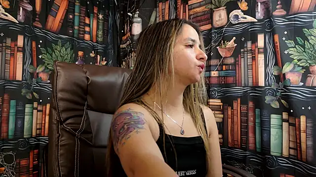 Snapshot of julietta___jackson chatting on 01-30-25, 08:21 julietta   jackson online show from 01-30-25, 08:21