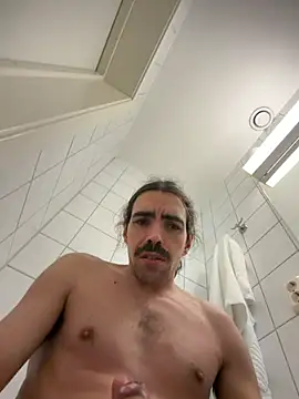 wolfwhite95 online show from 04-14-26, 11:11