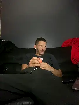 Chico Bellaco online show from 12-20-25, 05:47