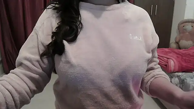 ANANYA-TIWARI online show from 12-13-25, 07:53