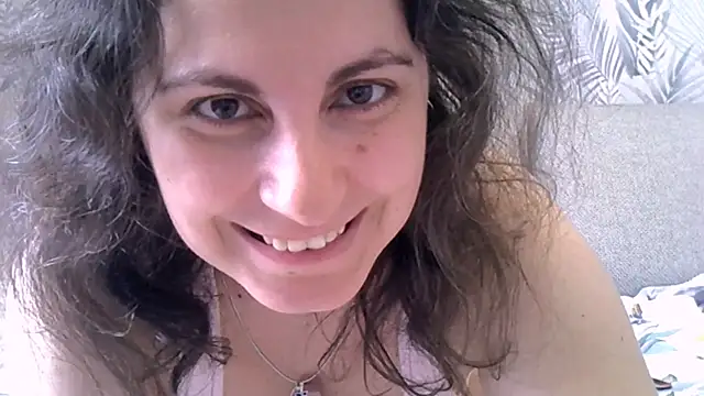 ShelaDiass online show from 03-28-26, 03:39