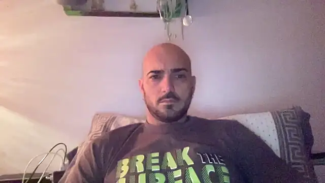 alessandromori91 online show from 12-21-25, 12:51