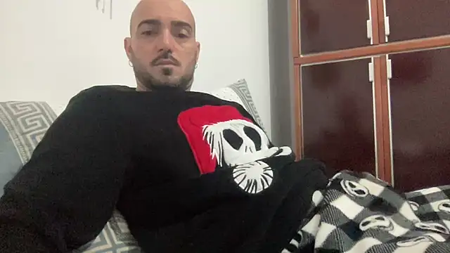 alessandromori91 online show from 12-22-25, 10:12