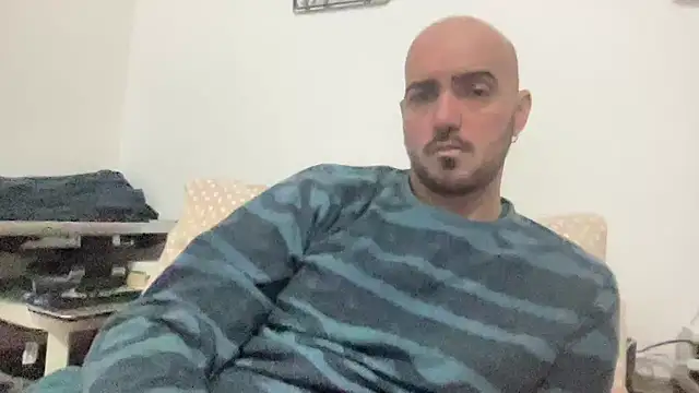 alessandromori91 online show from 01-10-26, 08:32