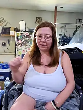 MsShelby40 online show from 12-17-24, 06:42