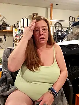 MsShelby40 online show from 12-16-25, 11:21