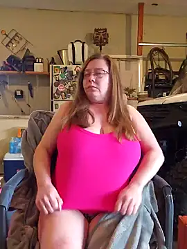 Snapshot of MsShelby40 chatting on 04-08-26, 10:10 MsShelby40 online show from 04-08-26, 10:10