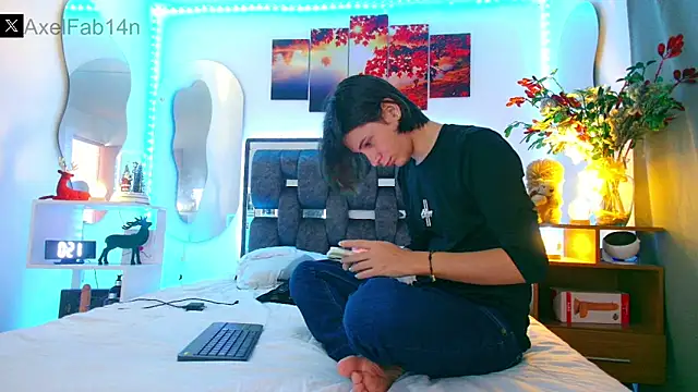 Alex and Fabian online show from 01-13-25, 06:38