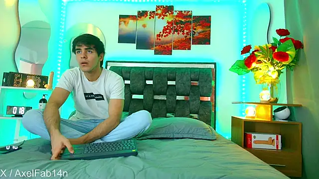 Alex and Fabian online show from 03-08-25, 06:37