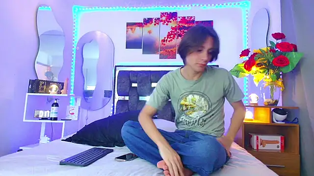 Alex and Fabian online show from 03-22-25, 06:36