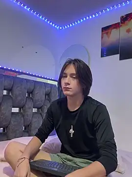 Alex and Fabian online show from 01-17-26, 04:50