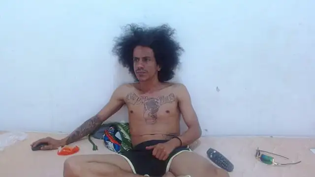 Snapshot of damian_bottom_bigcock chatting on 01-01-25, 11:29 damian bottom bigcock online show from 01-01-25, 11:29