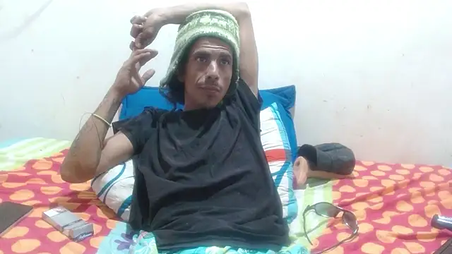 Snapshot of damian_bottom_bigcock chatting on 10-20-25, 11:49 damian bottom bigcock online show from 10-20-25, 11:49