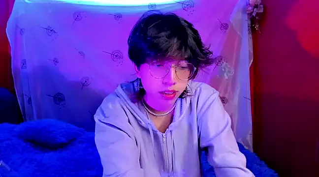 Snapshot of AnggelONfiree chatting on 12-28-24, 03:58 AnggelONfiree online show from 12-28-24, 03:58