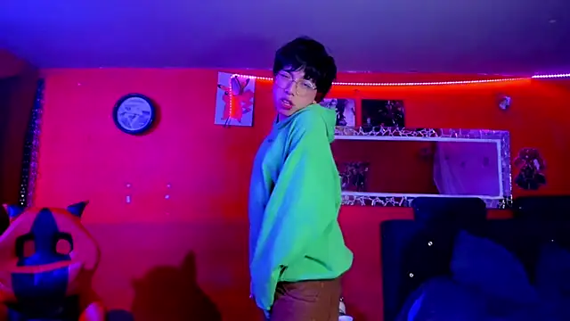 Snapshot of AnggelONfiree chatting on 03-10-25, 05:43 AnggelONfiree online show from 03-10-25, 05:43