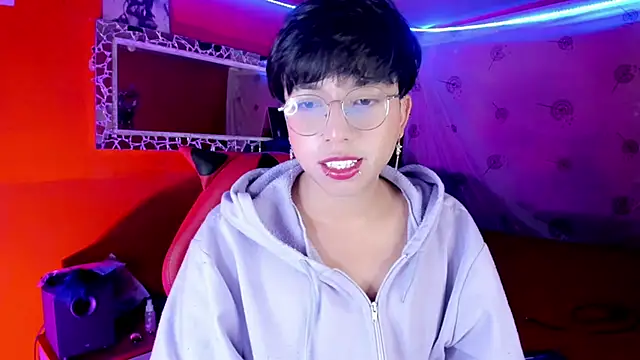 Snapshot of AnggelONfiree chatting on 10-12-25, 08:52 AnggelONfiree online show from 10-12-25, 08:52