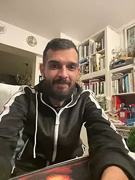 Snapshot of sisi1992 chatting on 03-17-25, 06:32 sisi1992 online show from 03-17-25, 06:32