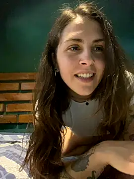 Snapshot of isadelasestrellas chatting on 12-05-25, 09:00 isadelasestrellas online show from 12-05-25, 09:00