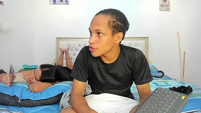 Snapshot of fenixonfire_ chatting on 01-15-25, 08:26 fenixonfire online show from 01-15-25, 08:26